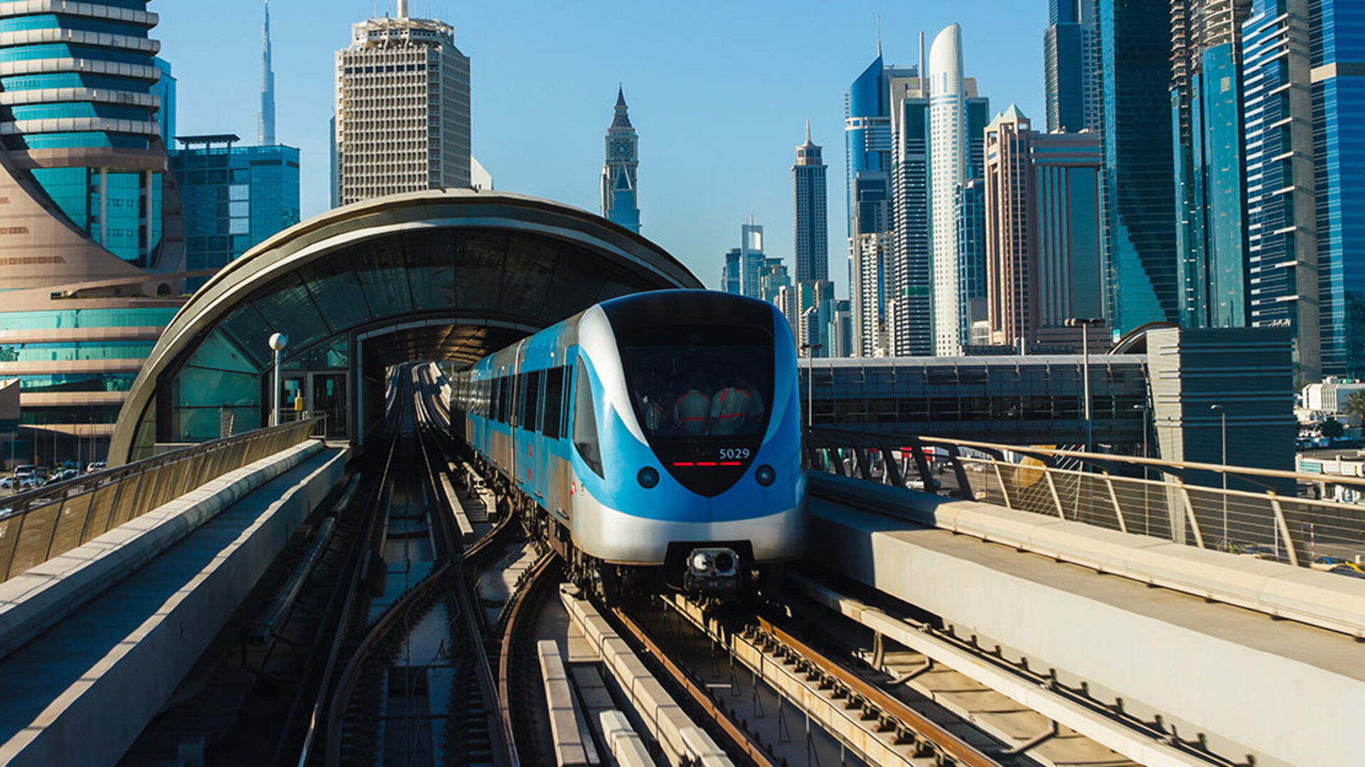 Your Essential Dubai Metro Guide