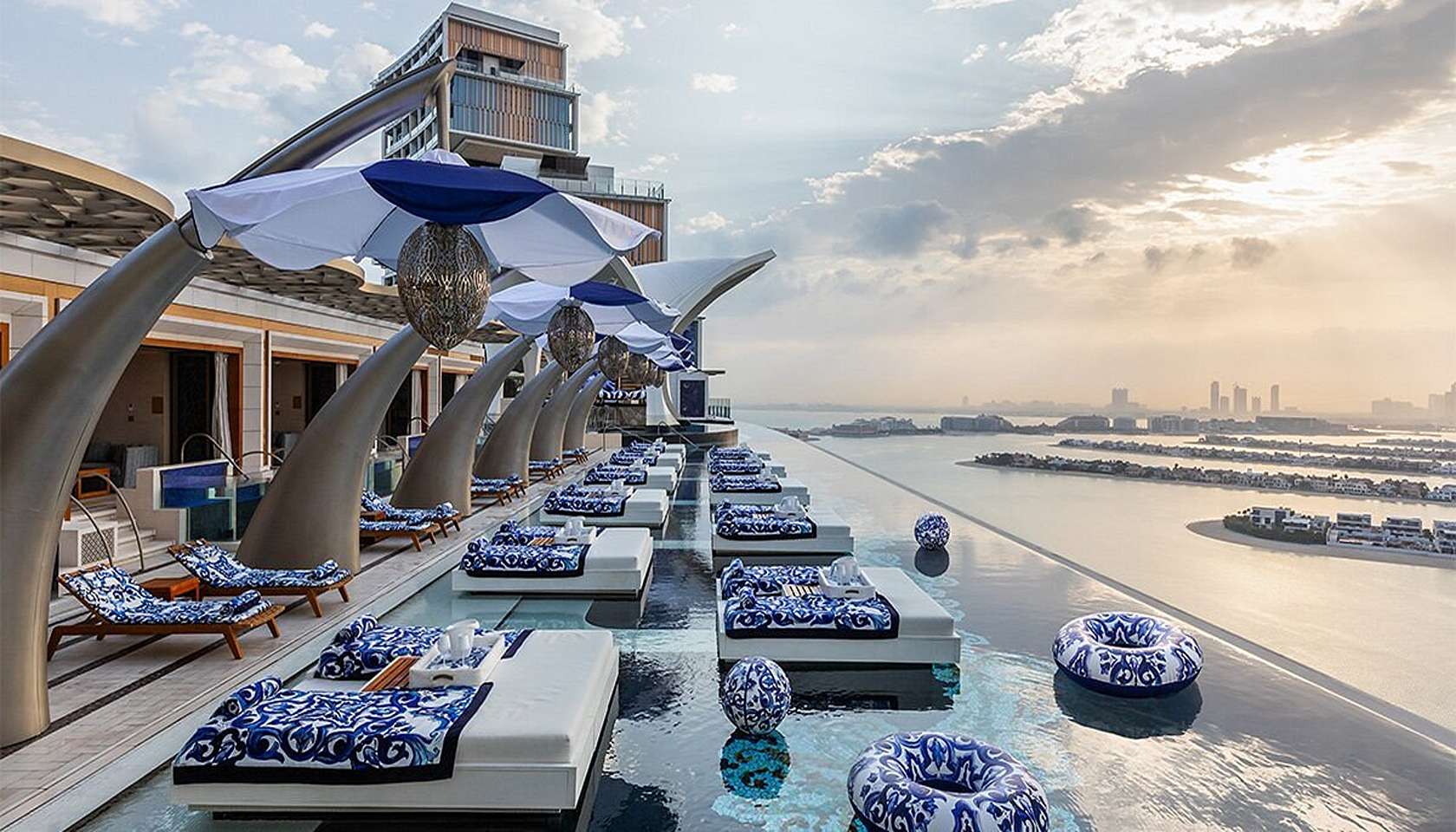 Royal Atlantis Restaurants: Top 7 Dining Experiences