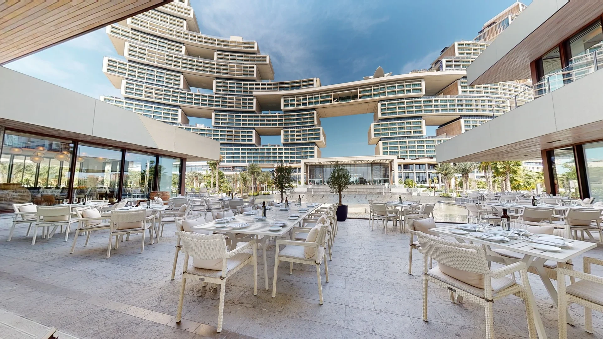 Exploring the Best Palm Jumeirah Restaurants: A Culinary Journey